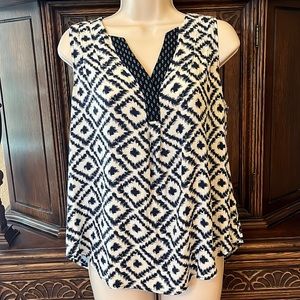 Navy and white print top